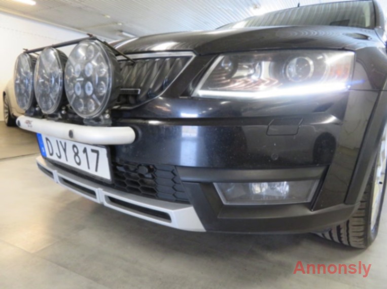 Skoda Octavia Scout 2.0 TDI 4x4 Euro 6 Dragkrok Ny Service – bild 6