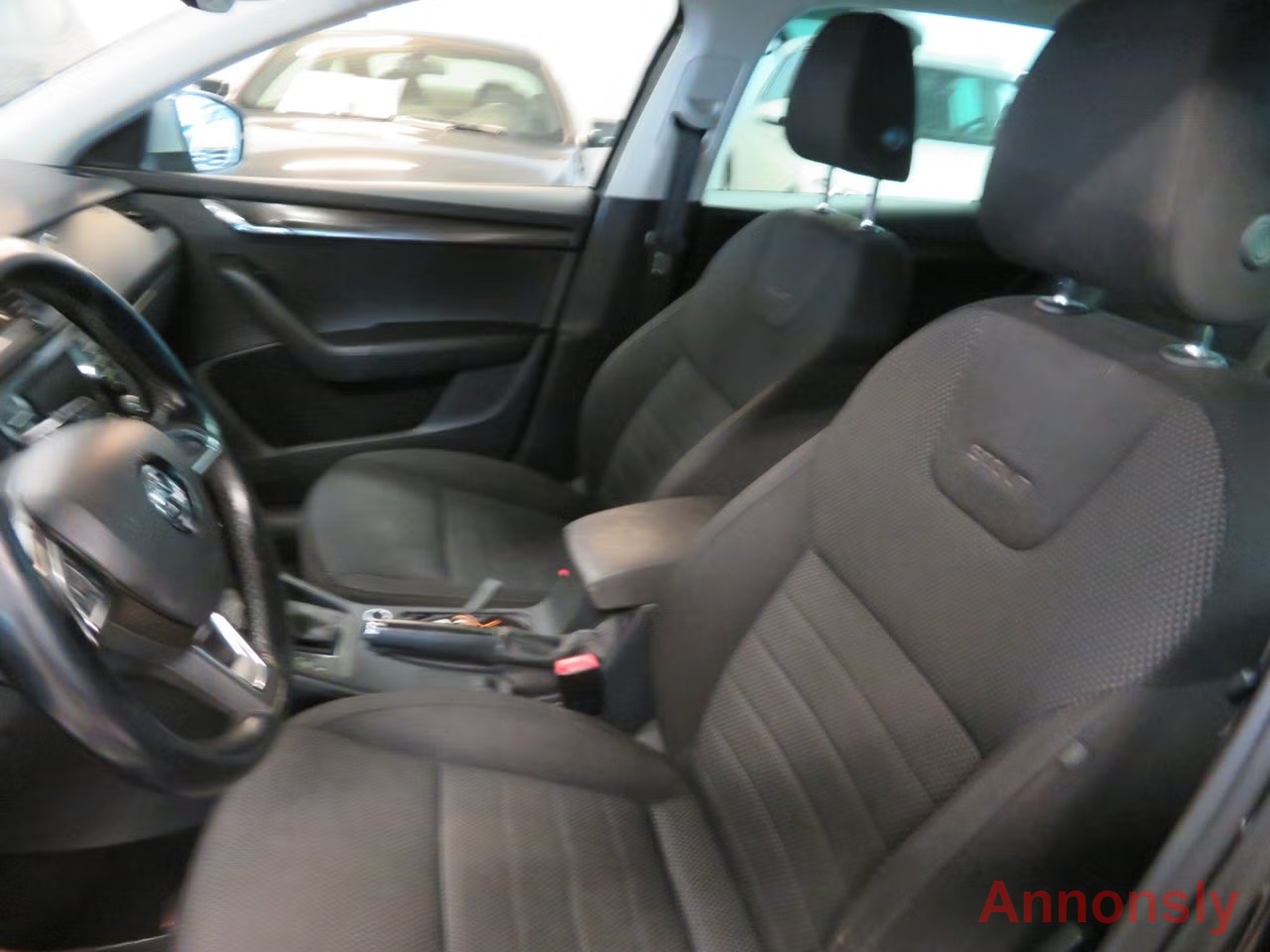 Skoda Octavia Scout 2.0 TDI 4x4 Euro 6 Dragkrok Ny Service – bild 12