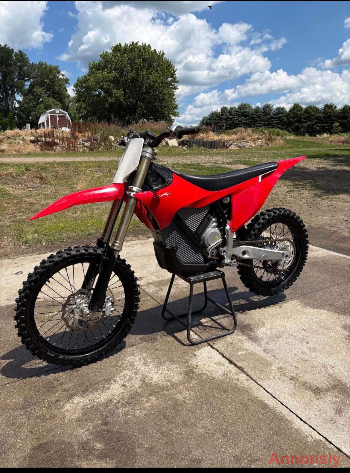 2025 Stark Varg MX 80 hk Alpha – elektrisk motocrosscykel – bild 4