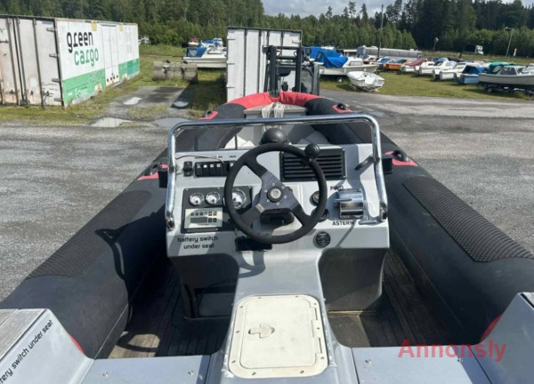 Ribtec Ltd – 2002 – NY Hyundai Seasall 170 hk – bild 9