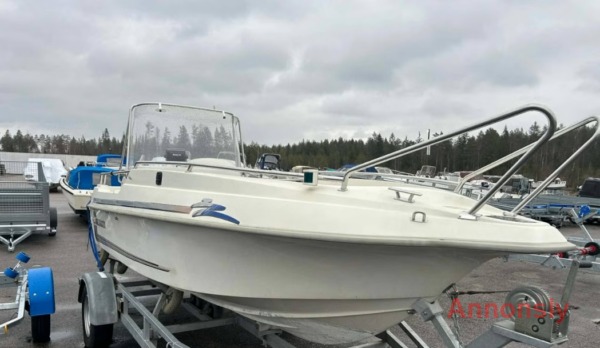 Crescent Stingray endast skrov -2002