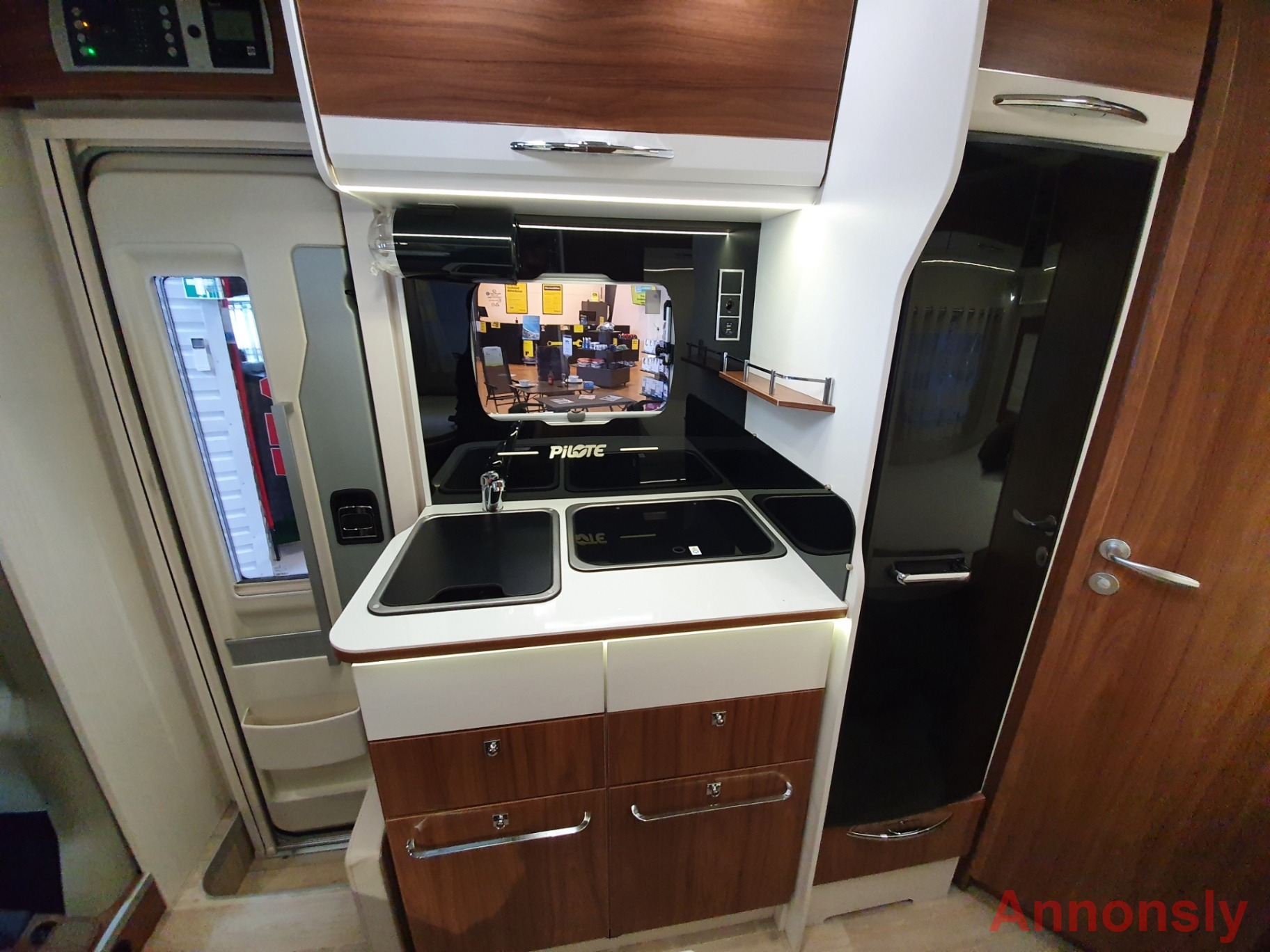 Pilote P600 Essentiel -2018  3500Kg / Under 6meter – bild 10