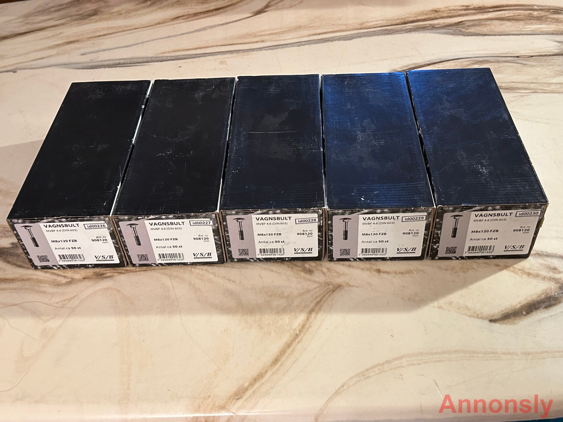 Vagnsbult (id00226-30) VSB M8x120 mm 5x50 skruv EAN 7393940001323 Totalt 12 kg