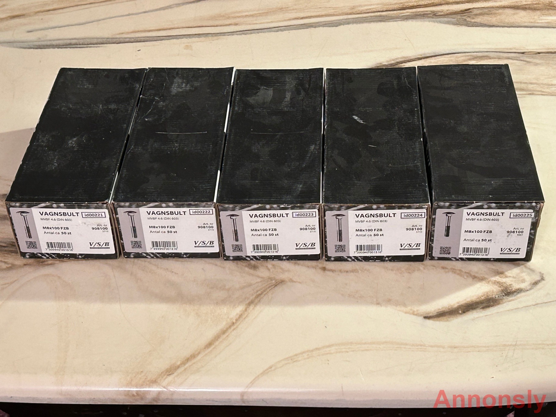 Vagnsbult (id00221-25) VSB M8x100 mm 5x50 skruv EAN 7393940001316 Totalt 10,2 kg