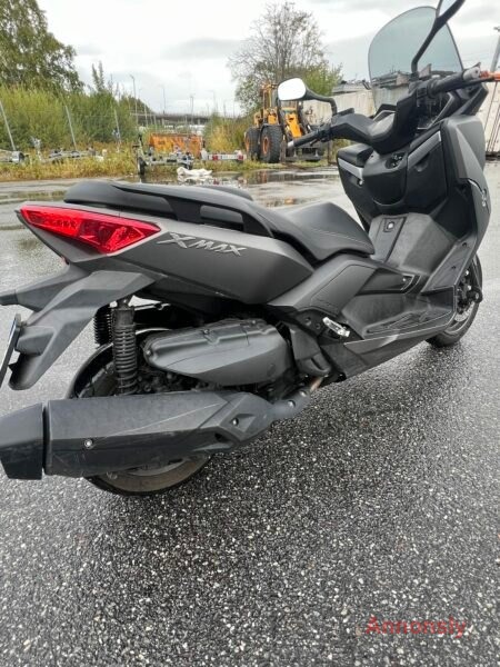 YAMAHA XMAX 400 -16 – bild 4