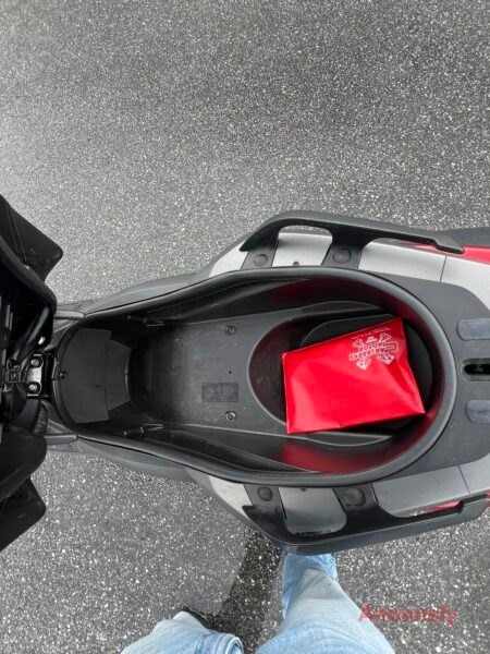 YAMAHA XMAX 400 -16 – bild 8