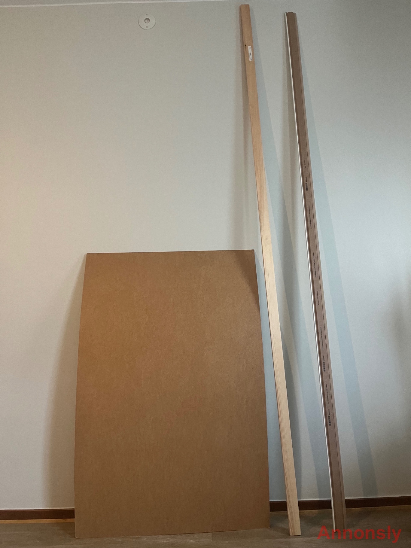 Oanvänt byggmaterial – furu, list/del & skiva – paketpris – bild 2