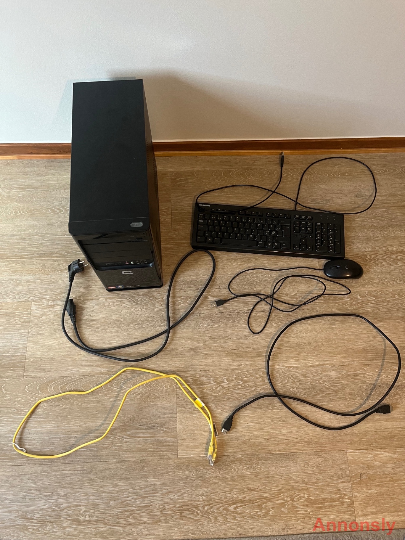 Compaq SG3 stationär dator + tangentbord, mus & Creative högtalare – 250 kr – bild 2