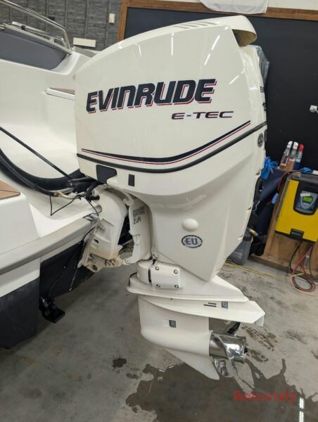 HR 630 WA & Evinrude E-tec 150 HK -2012 – bild 13