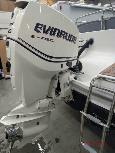 HR 630 WA & Evinrude E-tec 150 HK -2012 – bild 14