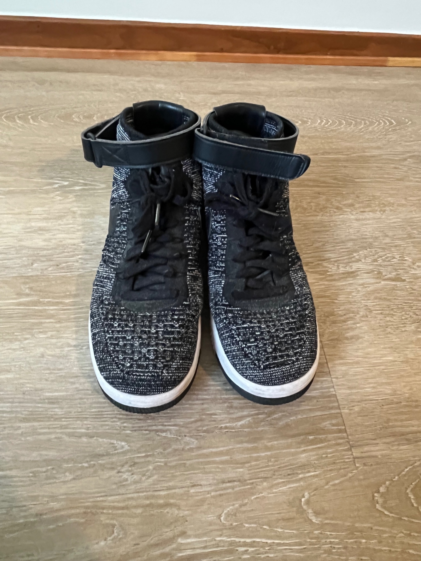 3 PAR SNEAKERS – NIKE, CHAMPION & CLO – 700 KR FÖR ALLA – bild 3