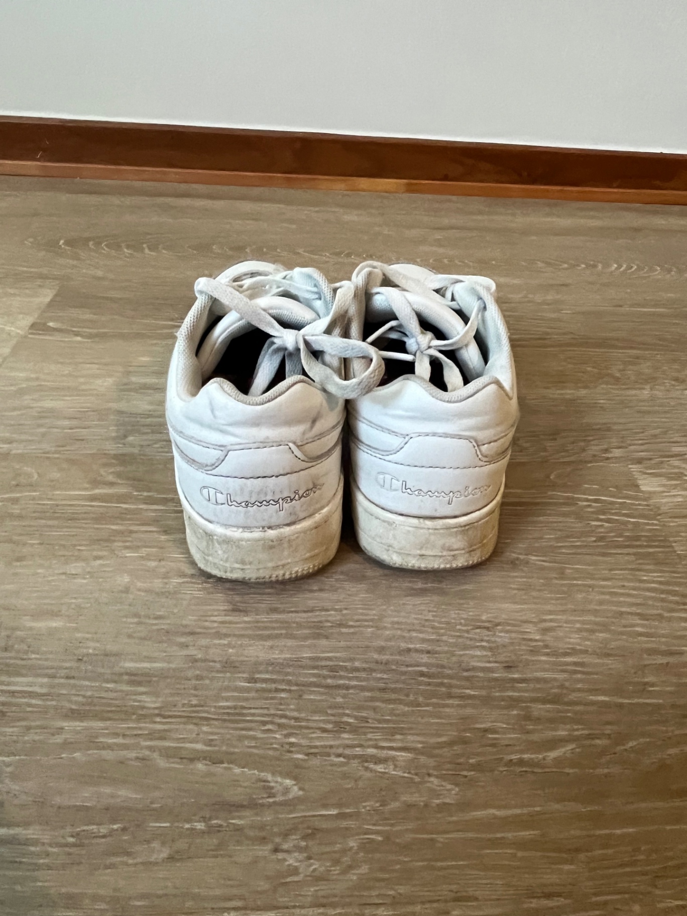 3 PAR SNEAKERS – NIKE, CHAMPION & CLO – 700 KR FÖR ALLA – bild 6