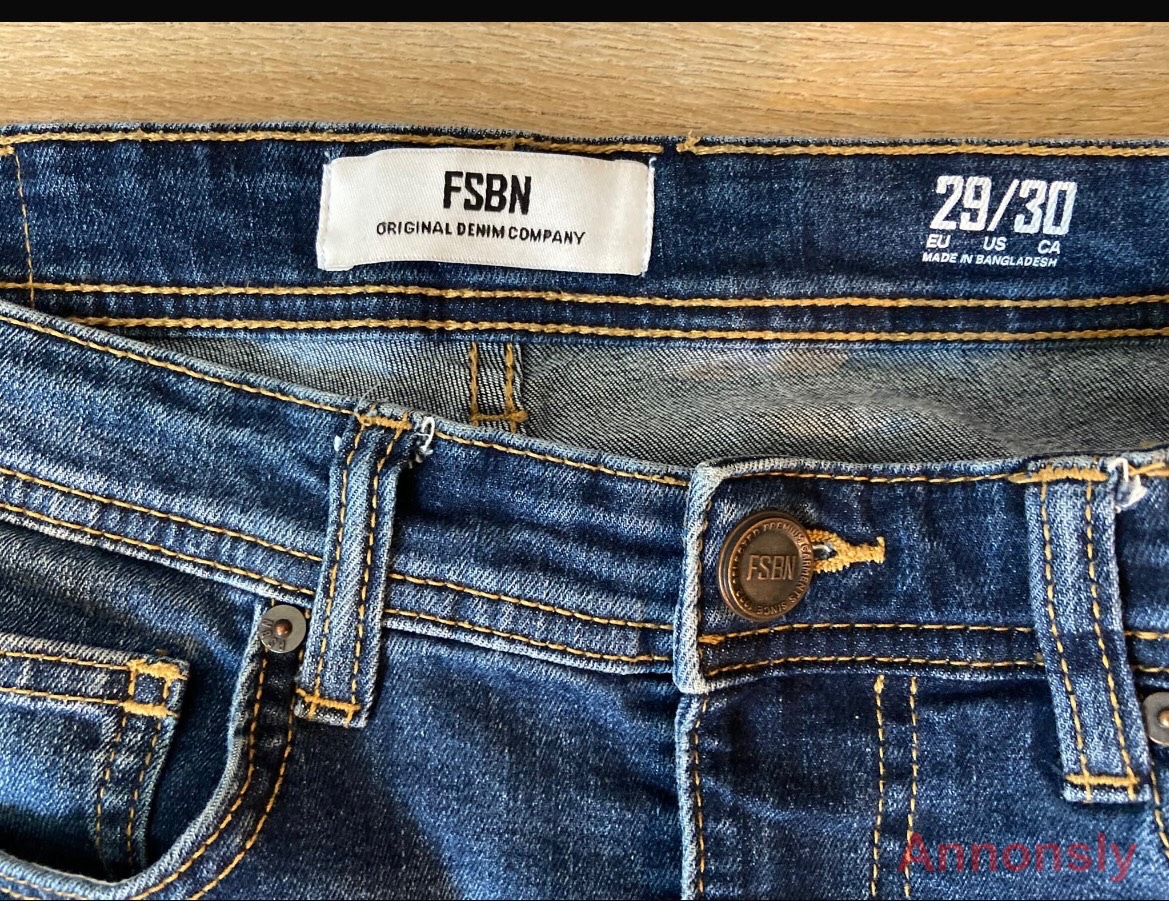FSBN BLÅ JEANS – STORLEK 29/30 – 150 KR – bild 2