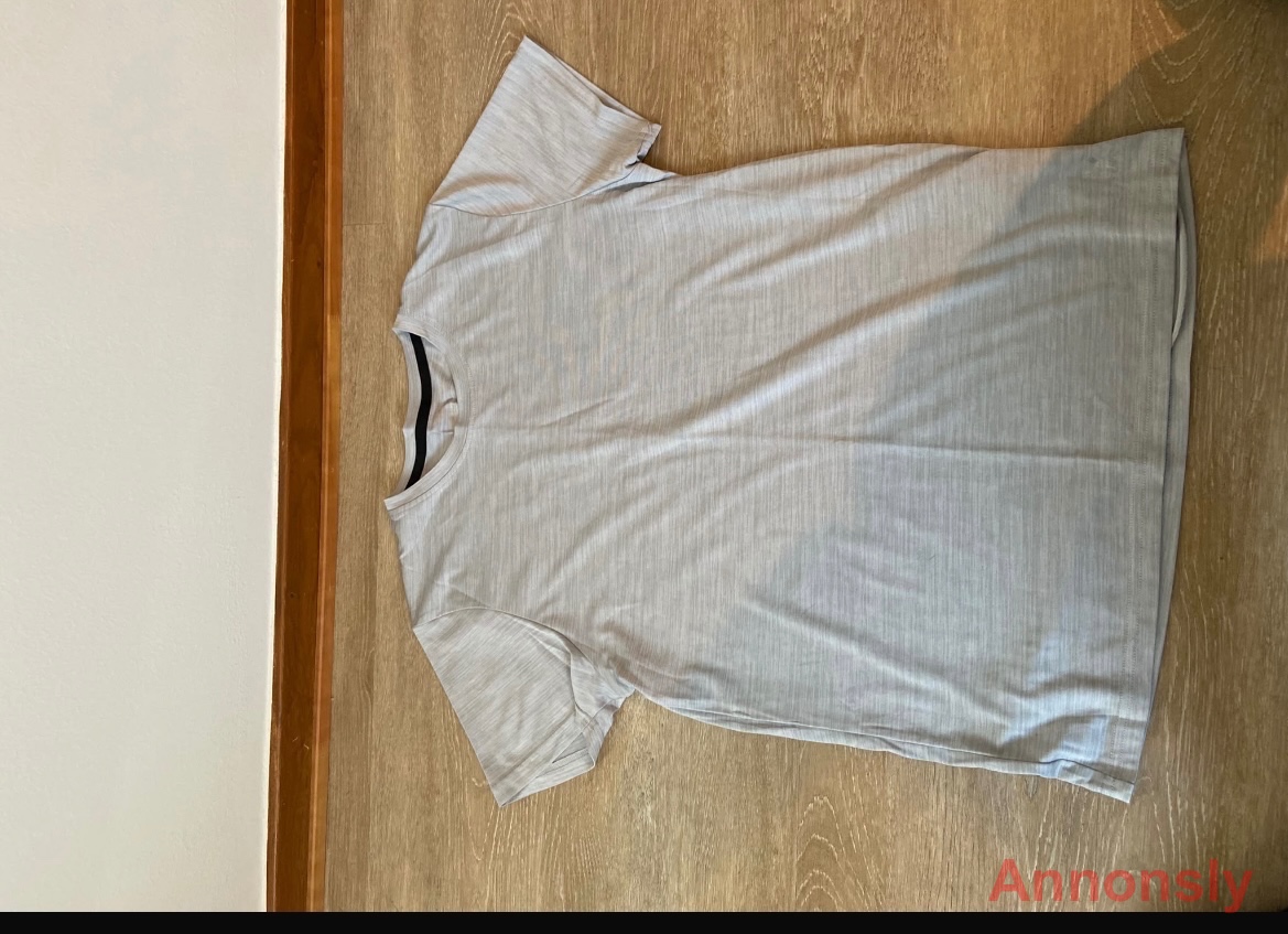 H&M LJUSGRÅ T-SHIRT – STORLEK 170 – 50 KR