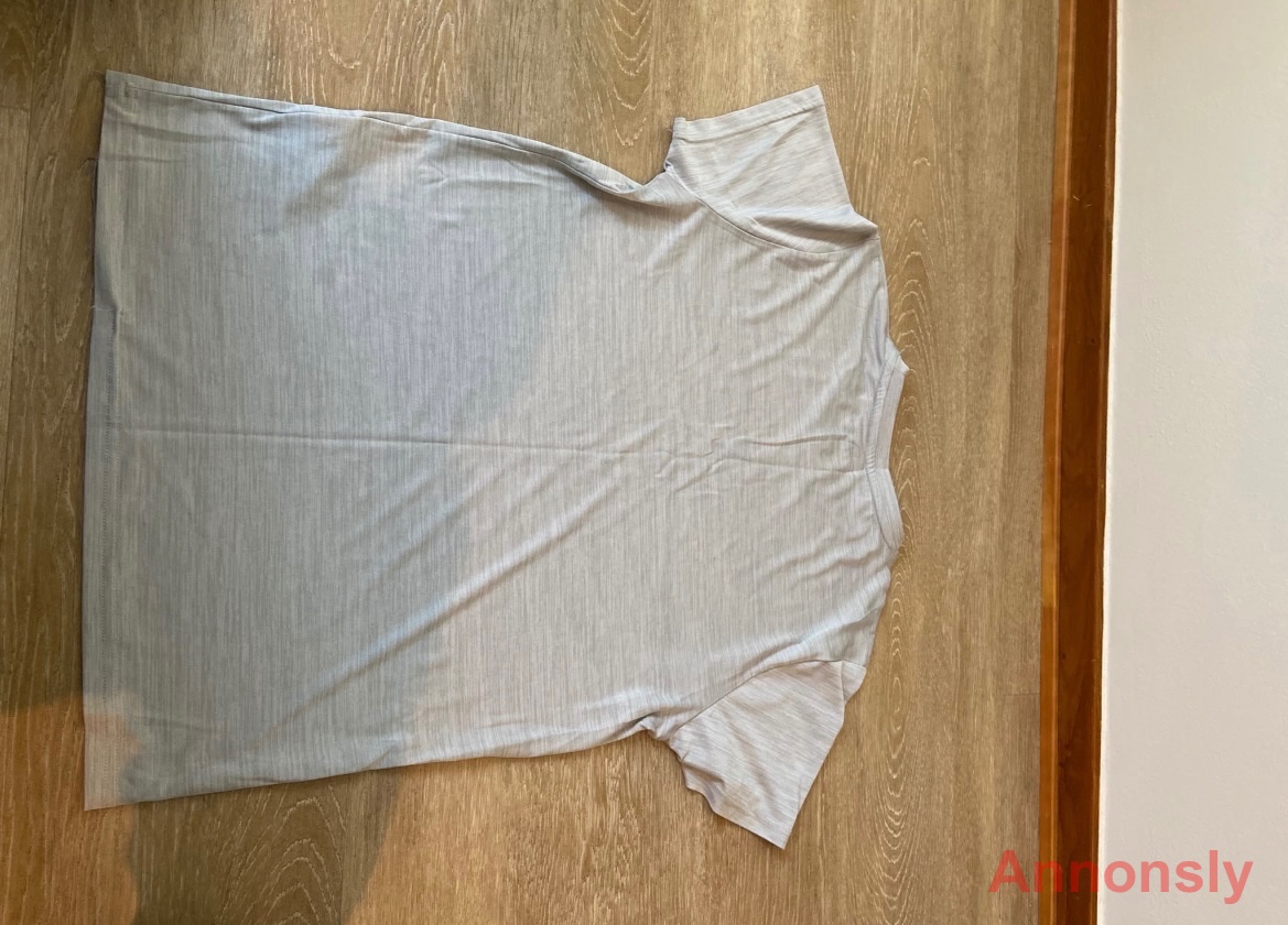 H&M LJUSGRÅ T-SHIRT – STORLEK 170 – 50 KR – bild 2