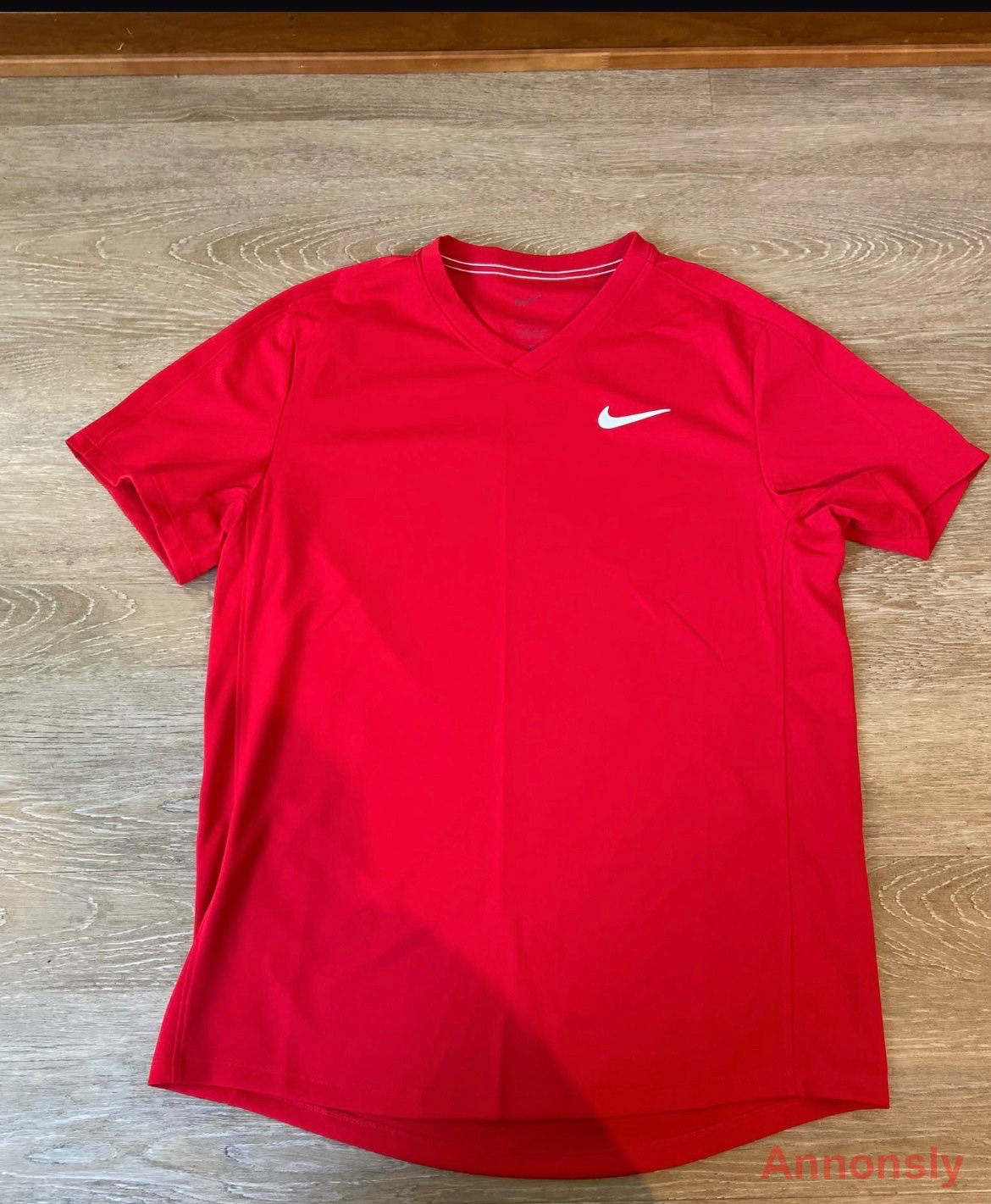 NIKE DRI-FIT RÖD TRÄNINGSTRÖJA – L – 150 KR