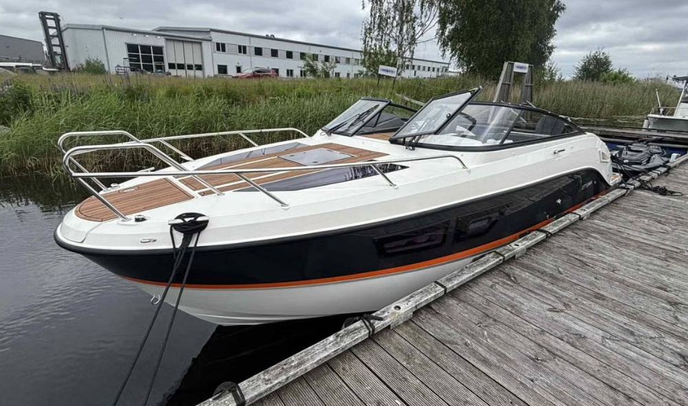 Uttern D77 & Mercury 350 V10 4-takt -2025 Fullutrustad – bild 3