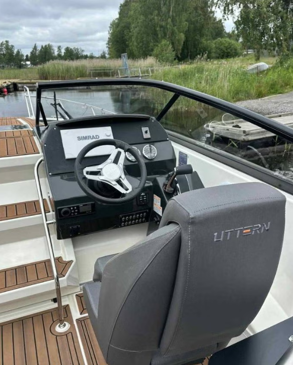 Uttern D77 & Mercury 350 V10 4-takt -2025 Fullutrustad – bild 7