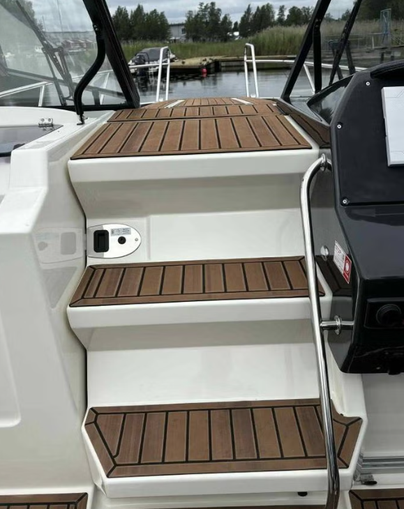 Uttern D77 & Mercury 350 V10 4-takt -2025 Fullutrustad – bild 9