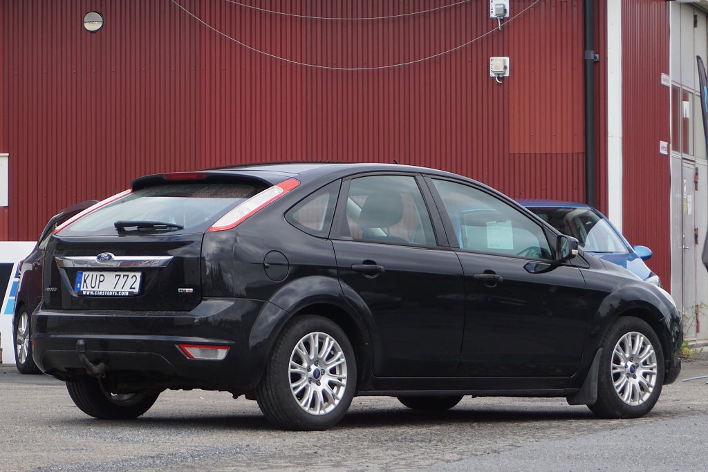Ford Focus 5-dörrars 1.6 TDCi Platinum Euro 5 – bild 2