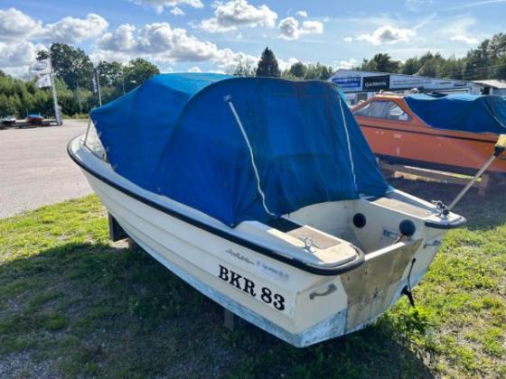 Öppen båt med kapell, Endast skrov