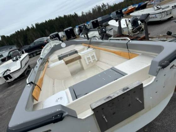 Crescent 434, Endast skrov
