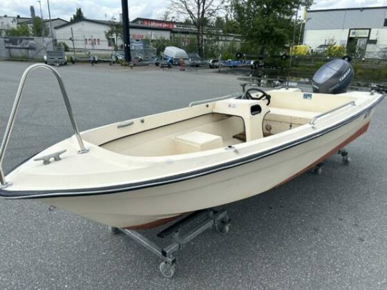 Uttern 4500 enbart skrov