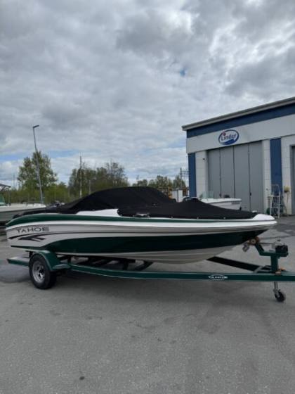 Tahoe Q4 (2004) + Mercruiser 4,3L (220 HK)