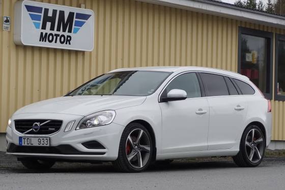 Volvo V60 D5 AWD Geartronic Momentum, R-Design/SoV-hjul