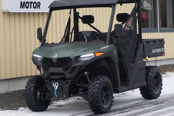 CFMOTO UFORCE 600 4X4 Servo Traktor A el B reggad