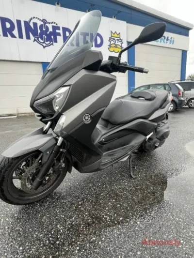 YAMAHA XMAX 400 -16