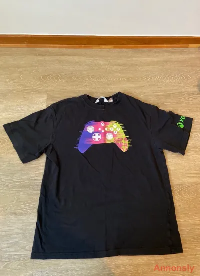 XBOX x H&M SVART GAMING T-SHIRT – 146/152 – 90 KR
