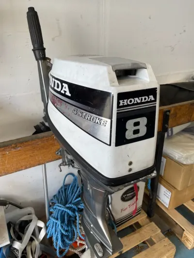 Honda 8 hk, rorkult, manuell start, kort rigg, 4-takt
