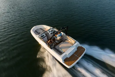 Bayliner VR4 + Mercruiser 200HK